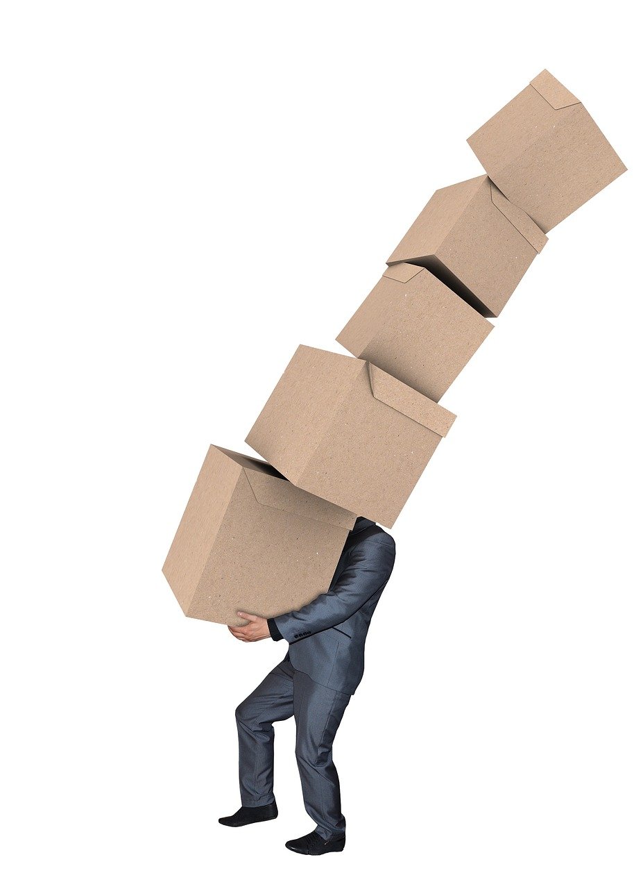 man, moving boxes, carrying boxes- The Best Moving Services in Tampa Bay